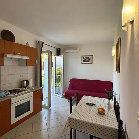 Ivan Solta Apartman Necujam